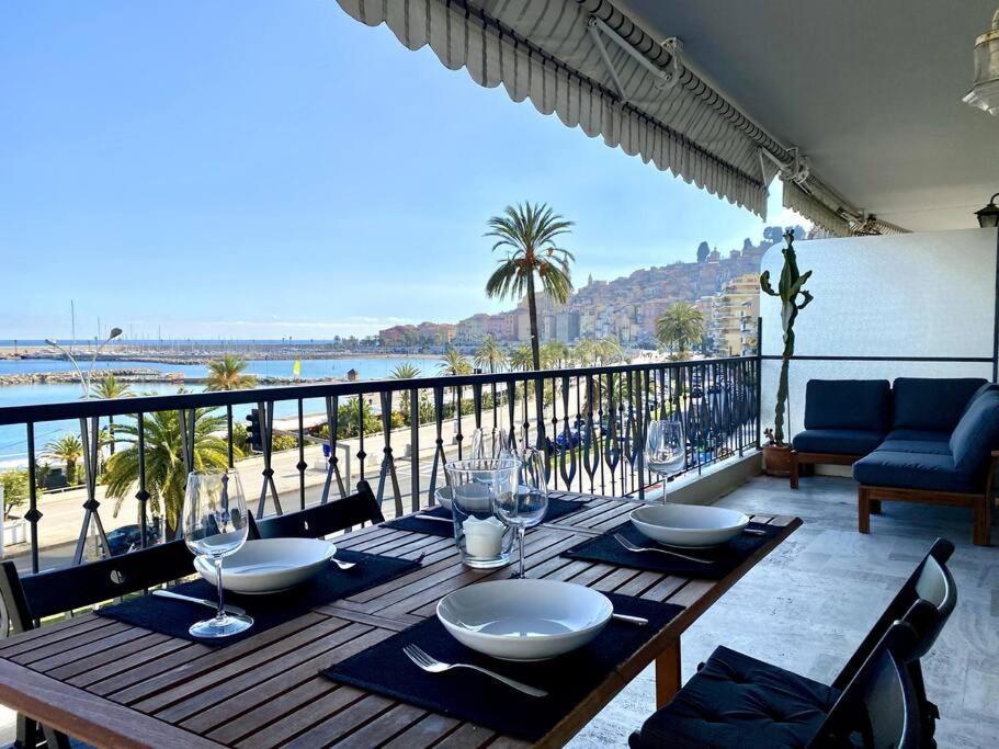 Le Garavan-Vue Mer-Plage-Clim-Terrasse ม็องตง ภายนอก รูปภาพ