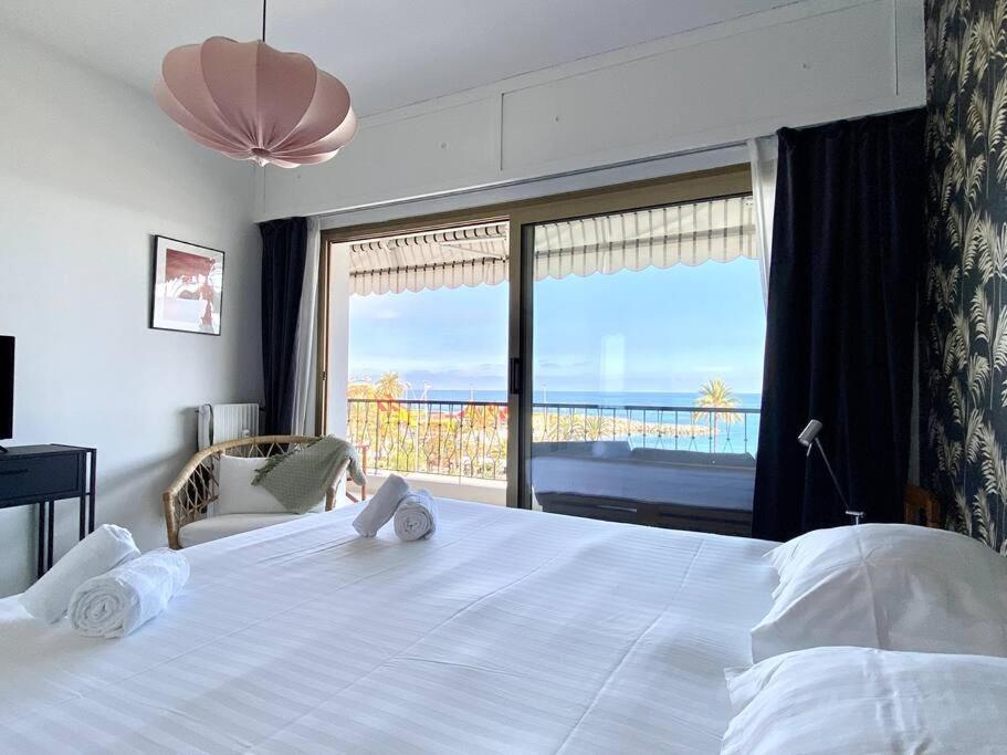 Le Garavan-Vue Mer-Plage-Clim-Terrasse ม็องตง ภายนอก รูปภาพ