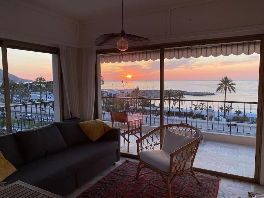 Le Garavan-Vue Mer-Plage-Clim-Terrasse ม็องตง ภายนอก รูปภาพ